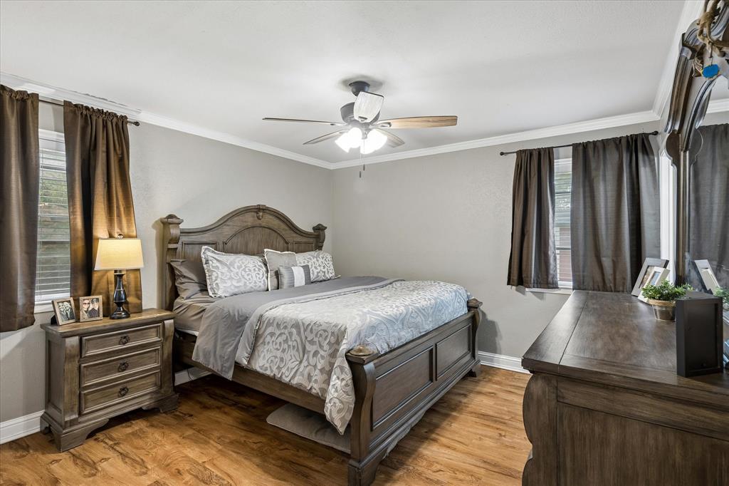 936 Springdale Road Bedford, TX 76021 - Photo 12 of 25 Gallery Image 12