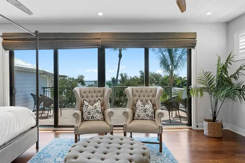 $4,000,000 | 220 North Harbor Drive, Holmes Beach, FL 34217