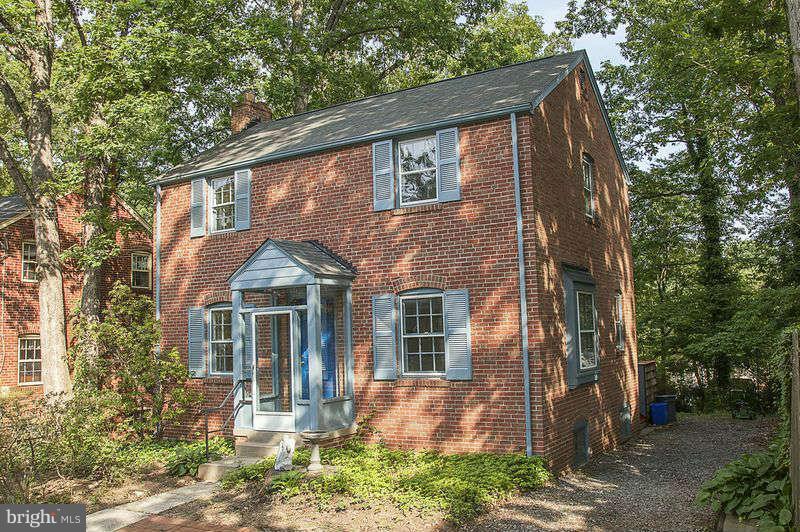 304 Penwood Road Silver Spring, MD 20901 - Photo 1 of 18 Exterior (Front)