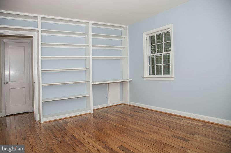 304 Penwood Road Silver Spring, MD 20901 - Photo 12 of 18 Bath (Master)