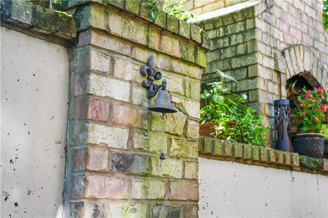 $1,250,000 | 105 Weatherford Place, Roswell, GA 30075