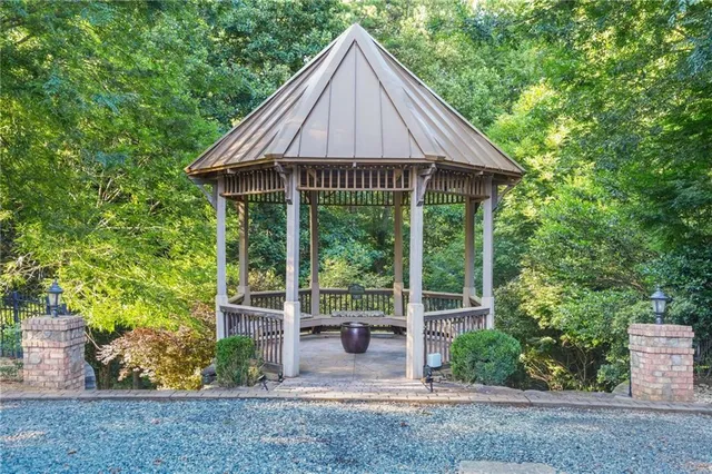 $1,250,000 | 105 Weatherford Place, Roswell, GA 30075