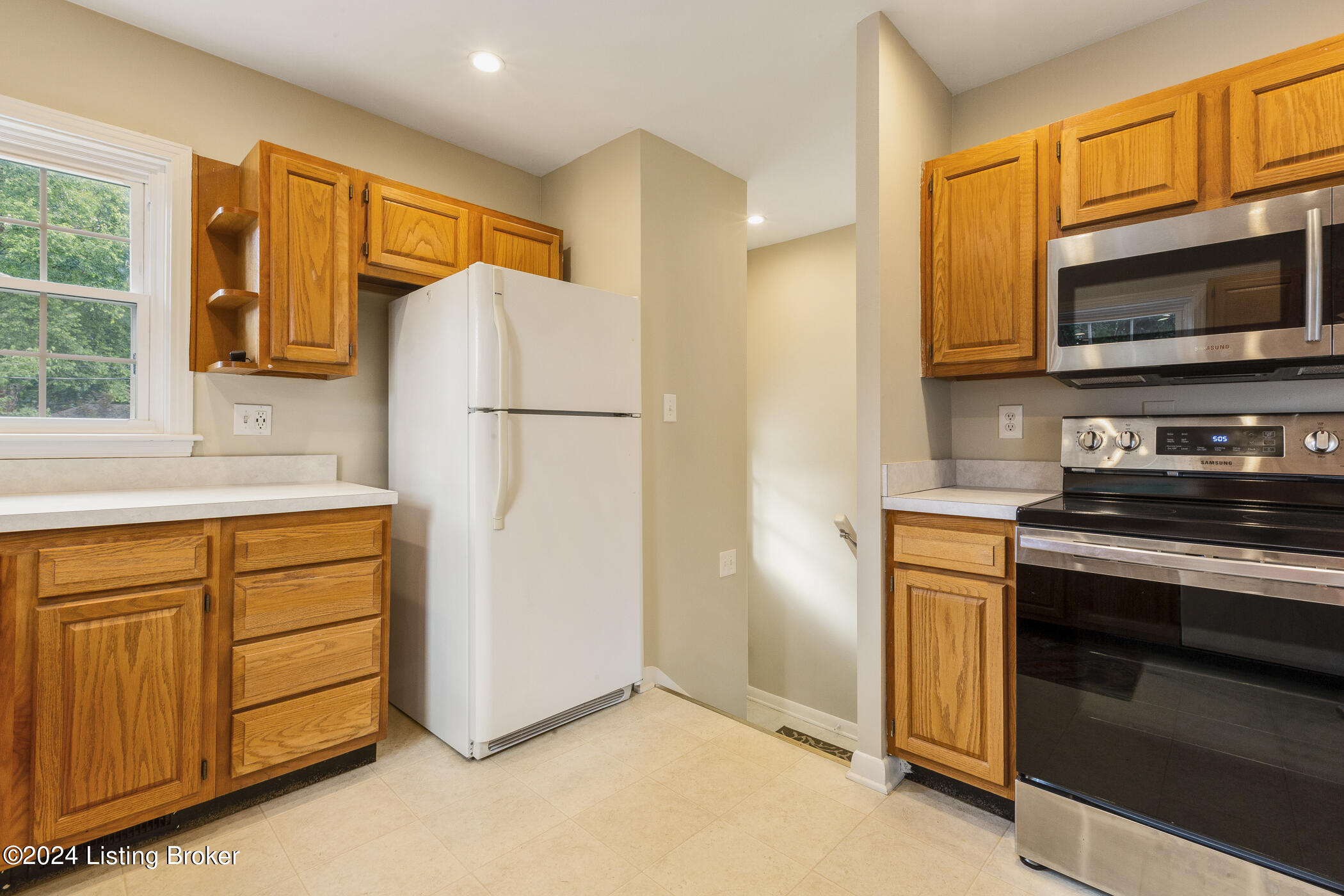 4311 Statton Road Louisville, KY 40220 - Photo 12 of 27 Kitchen