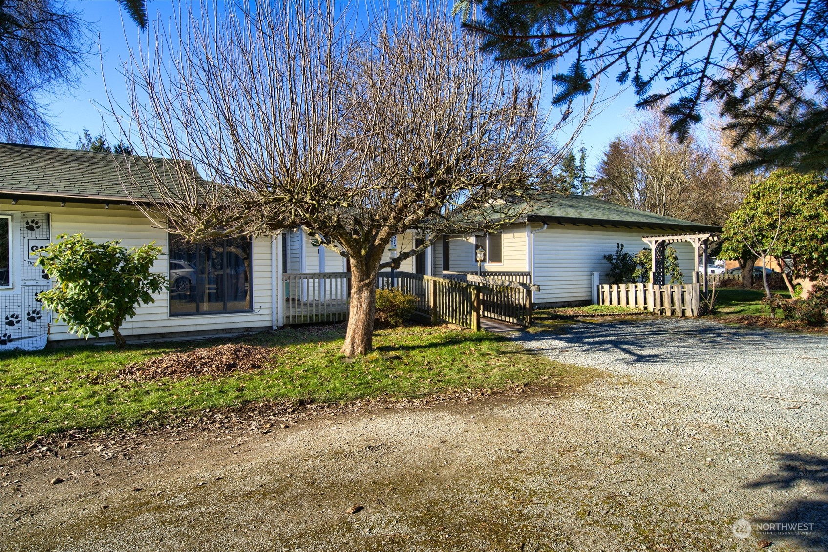 317 South Gardner Road Burlington, WA 98233 - Photo 3 of 38 Gallery Image 3