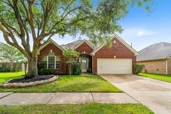 $329,990 | 2718 Hazy Creek Drive, Houston, TX 77084