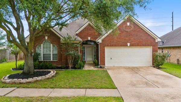 $329,990 | 2718 Hazy Creek Drive, Houston, TX 77084