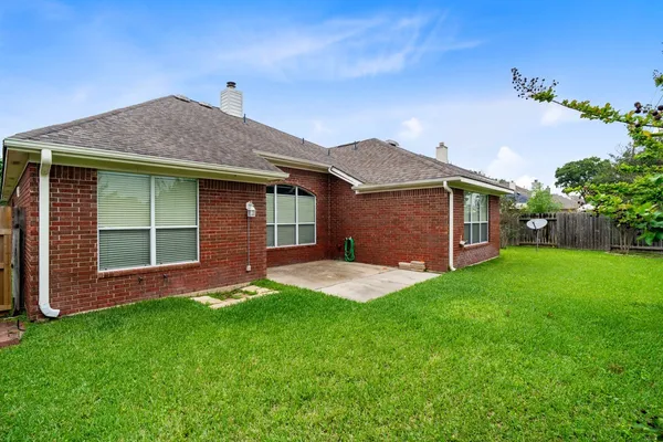$329,990 | 2718 Hazy Creek Drive, Houston, TX 77084