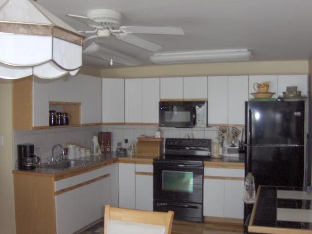 4886 Lakeshore Road Deckerville, MI 48427 - Photo 9 of 12 31117149-8.JPG