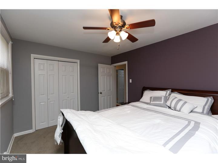 7269 Hill Road Philadelphia, PA 19128 - Photo 11 of 25 Bedroom - Main