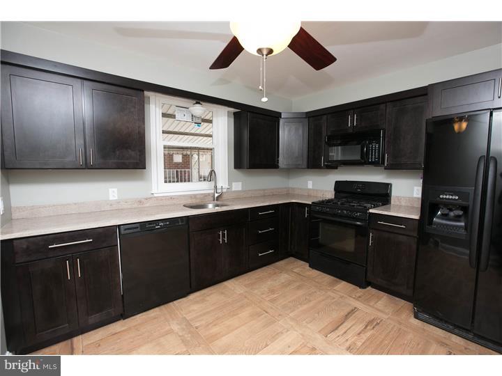 7269 Hill Road Philadelphia, PA 19128 - Photo 6 of 25 Kitchen