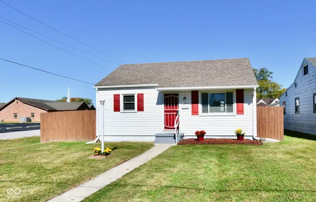 $147,000 | 300 South A Street, Elwood, IN 46036
