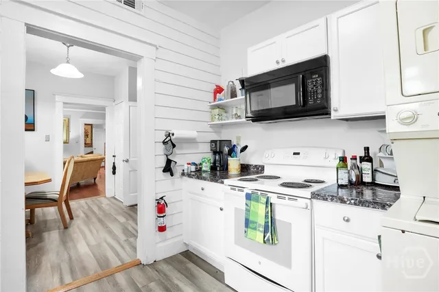 $1,825 | 530 East 35th Street, Savannah, GA 31401