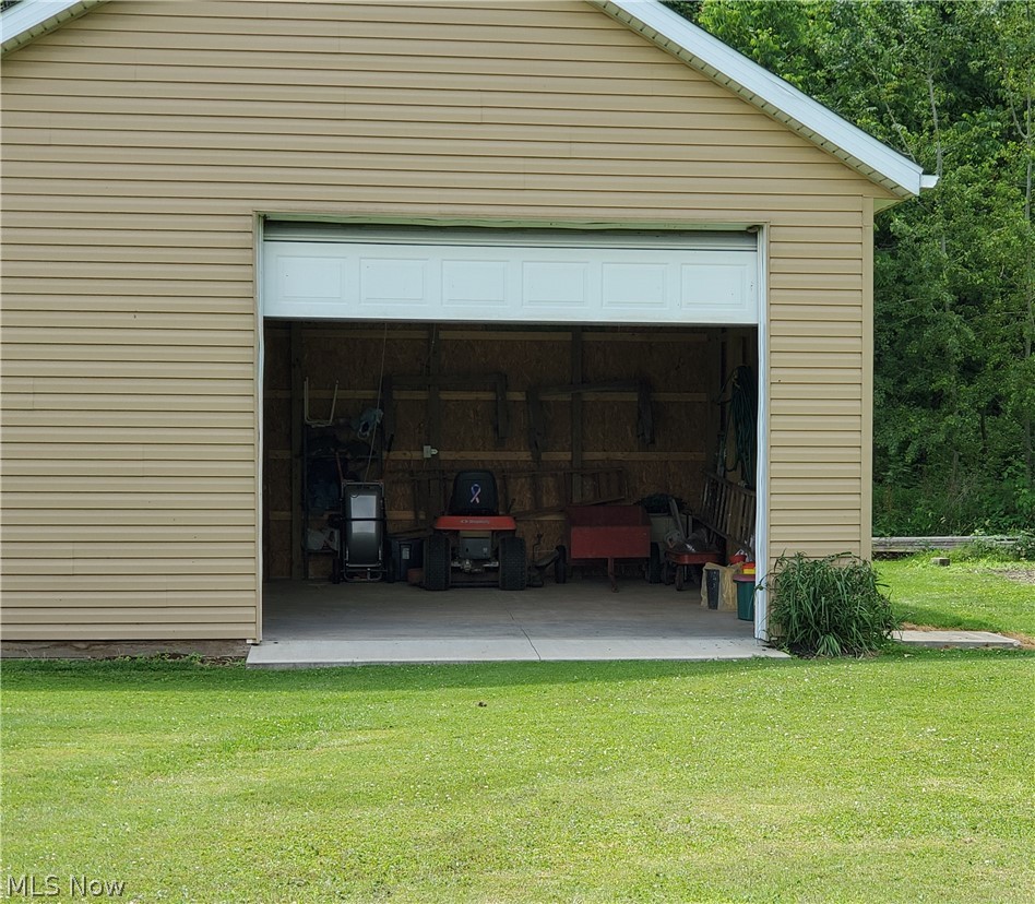 22250 Center Road Alliance, OH 44601 - Photo 30 of 32