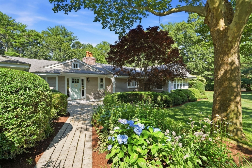 173 Meetinghouse Road Duxbury, MA 02332 - Photo 3 of 37