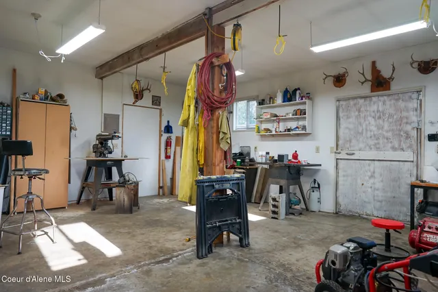 $1,100,000 | 7672 West Carnie Road, Coeur D'Alene, ID 83814