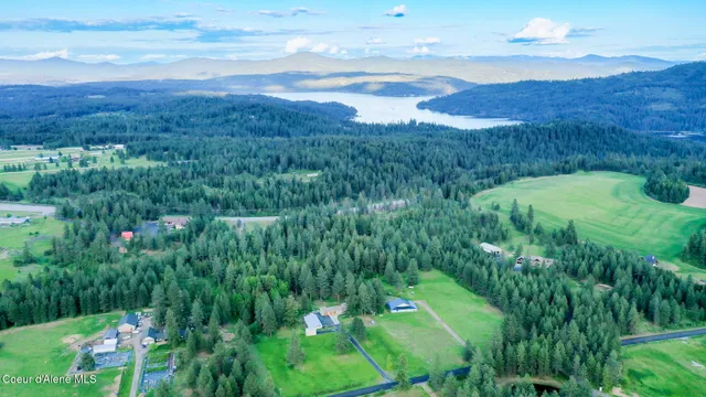 $1,100,000 | 7672 West Carnie Road, Coeur D'Alene, ID 83814