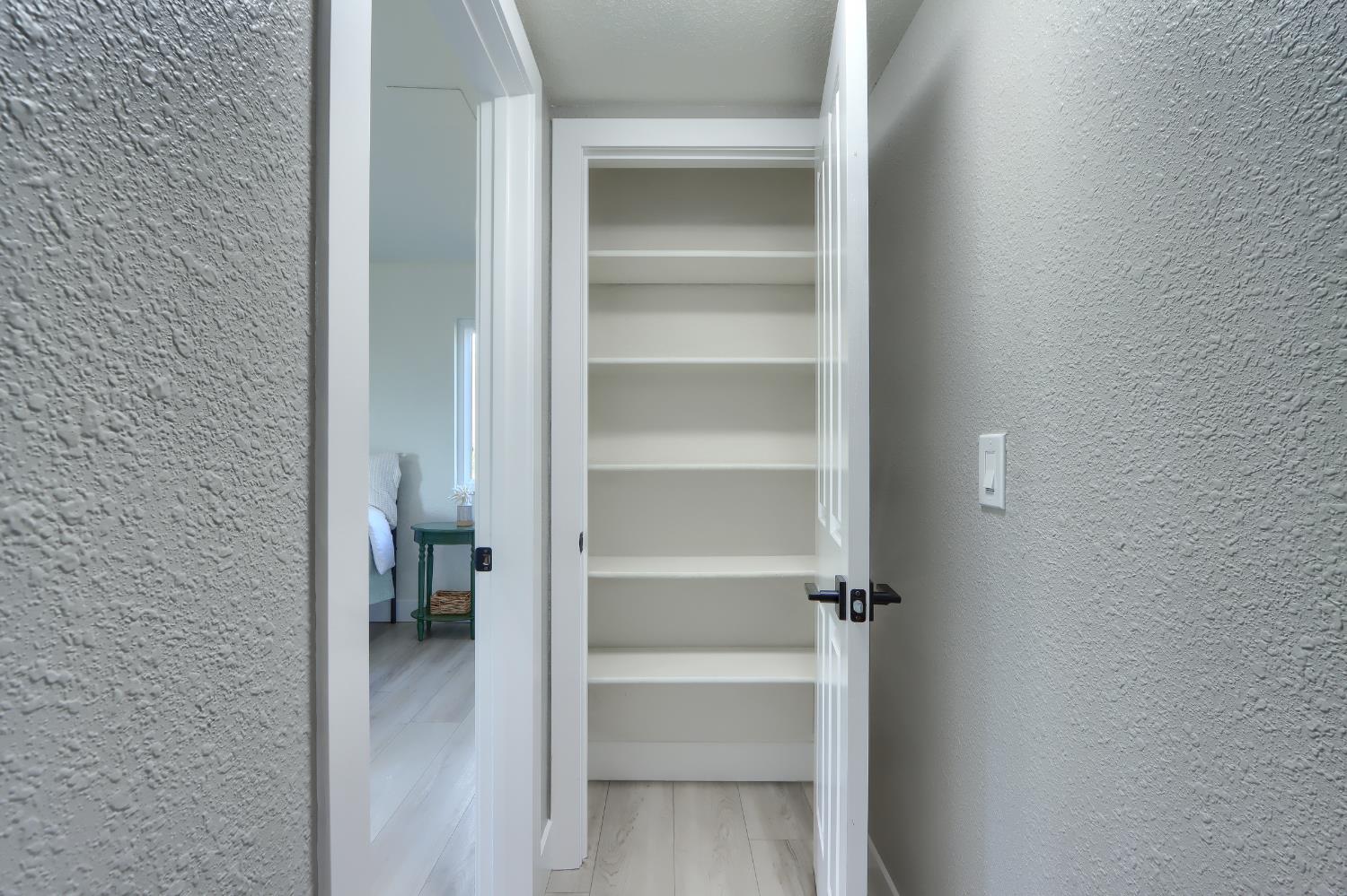 5518 East Whitlock Road Mariposa, CA 95338 - Photo 28 of 57 a view of a bathroom