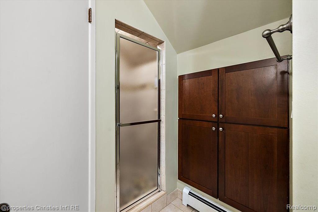 1756 Yorkshire Road Birmingham, MI 48009 - Photo 34 of 45