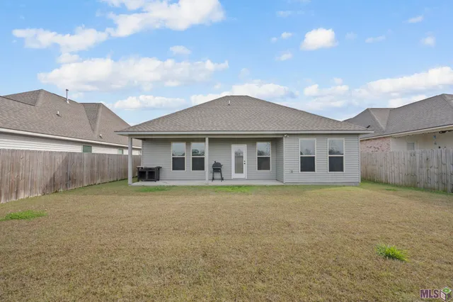 $250,000 | 59810 Clifts Cove Drive, Plaquemine, LA 70764