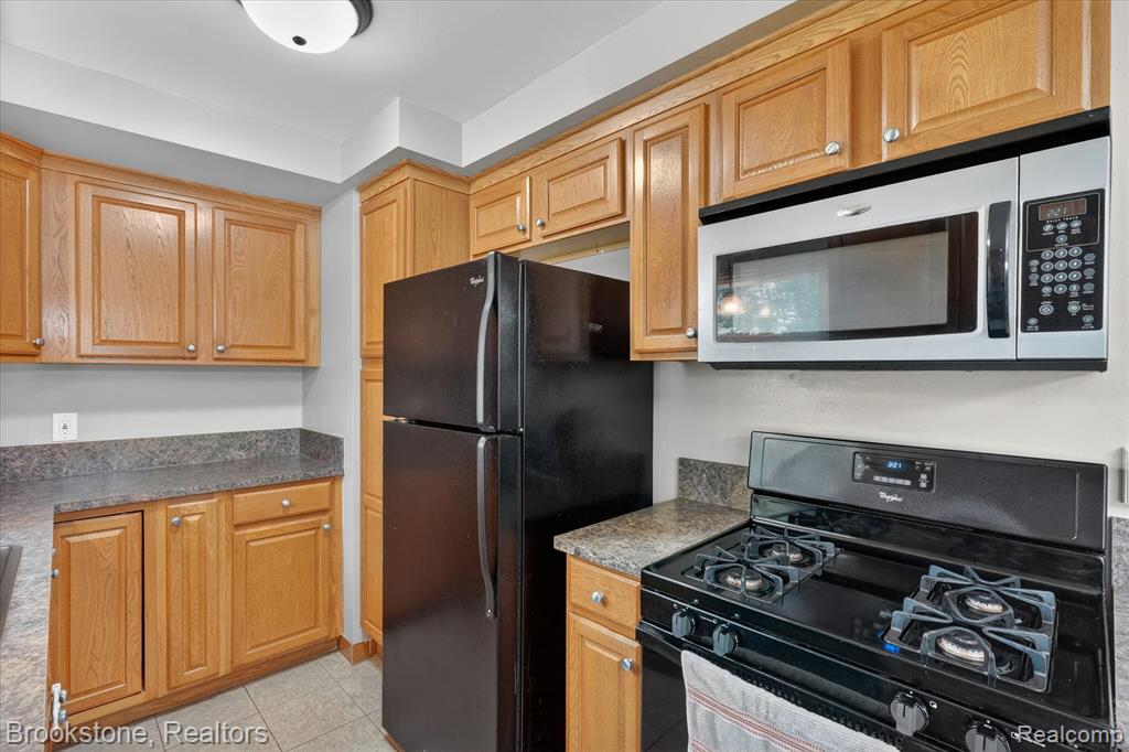 23784 Linne Street Clinton Township, MI 48035 - Photo 13 of 45