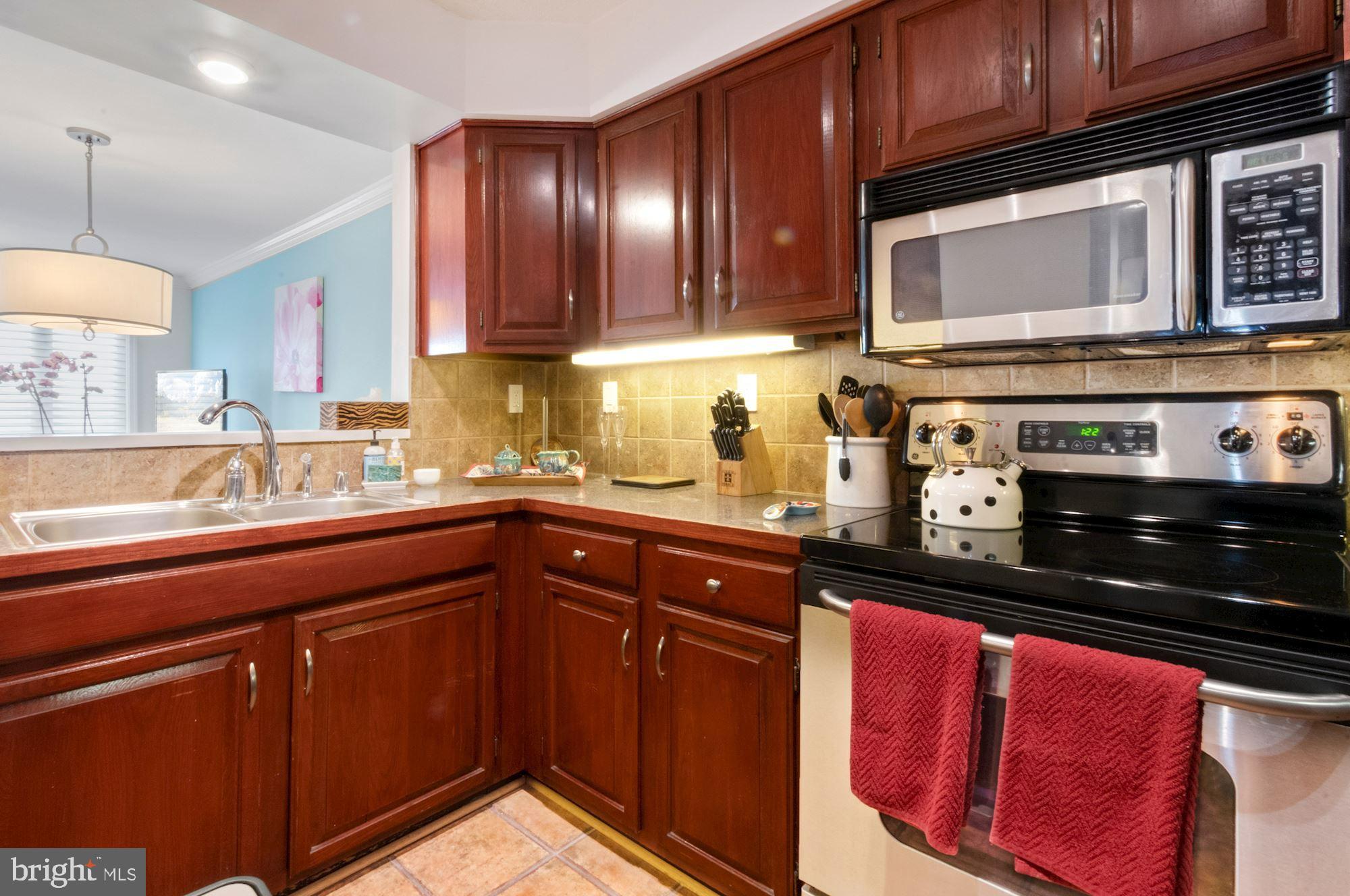 1080 Wisconsin Avenue Northwest, Unit 405 Washington, DC 20007 - Photo 13 of 31 Kitchen