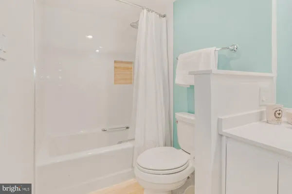 $3,700 | 1080 Wisconsin Avenue Northwest, Unit 405, Washington, DC 20007