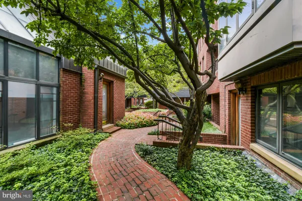 $3,700 | 1080 Wisconsin Avenue Northwest, Unit 405, Washington, DC 20007