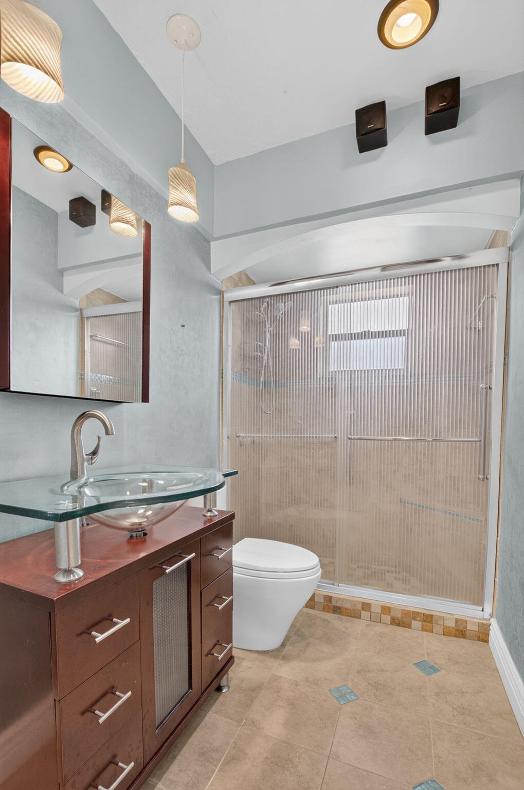1011 Southwest 7th Street Boca Raton, FL 33486 - Photo 10 of 19 Bathroom 2