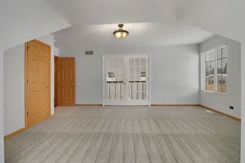 $3,500 | 1462 Glen Ellyn Road, Glendale Heights, IL 60139