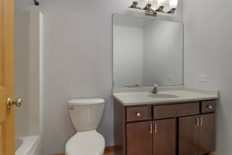 $3,500 | 1462 Glen Ellyn Road, Glendale Heights, IL 60139