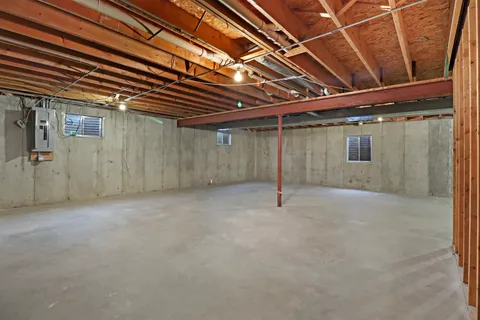 $3,500 | 1462 Glen Ellyn Road, Glendale Heights, IL 60139