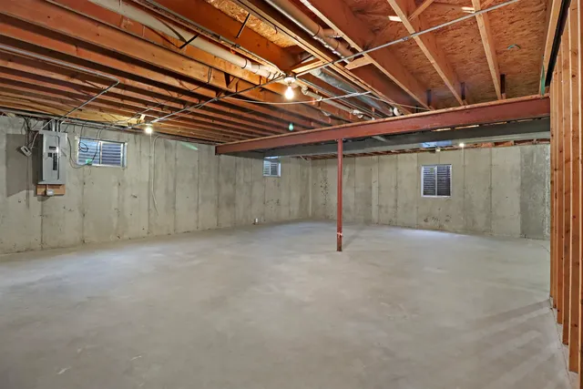 $3,500 | 1462 Glen Ellyn Road, Glendale Heights, IL 60139