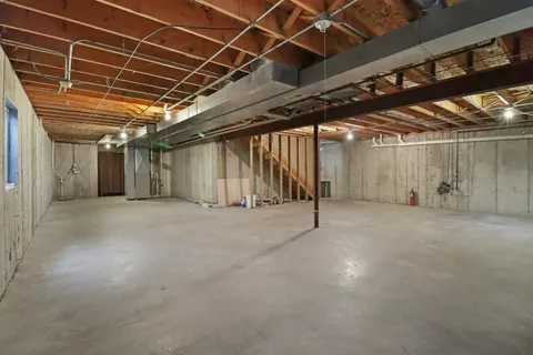 $3,500 | 1462 Glen Ellyn Road, Glendale Heights, IL 60139