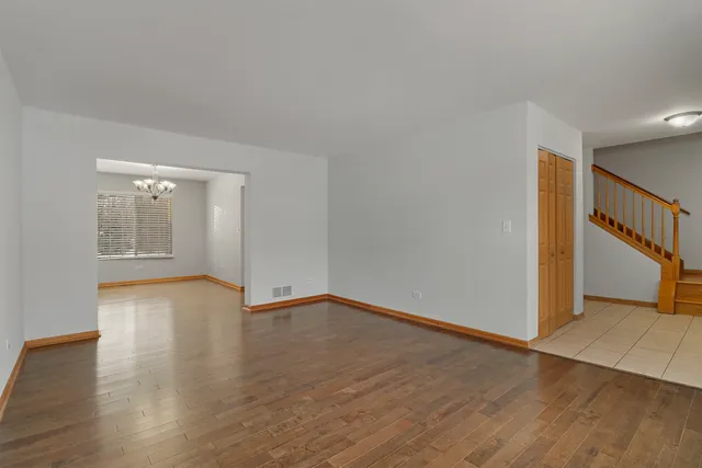 $3,500 | 1462 Glen Ellyn Road, Glendale Heights, IL 60139