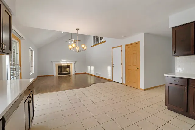 $3,500 | 1462 Glen Ellyn Road, Glendale Heights, IL 60139