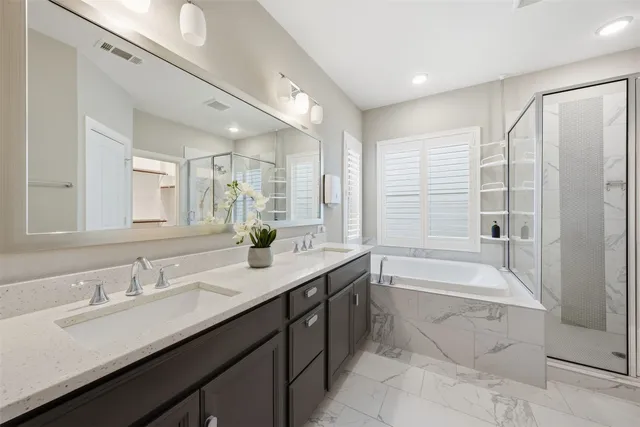 $379,900 | 2707 Church Wood Drive, Houston, TX 77082