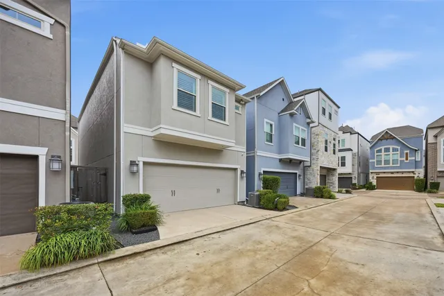 $379,900 | 2707 Church Wood Drive, Houston, TX 77082