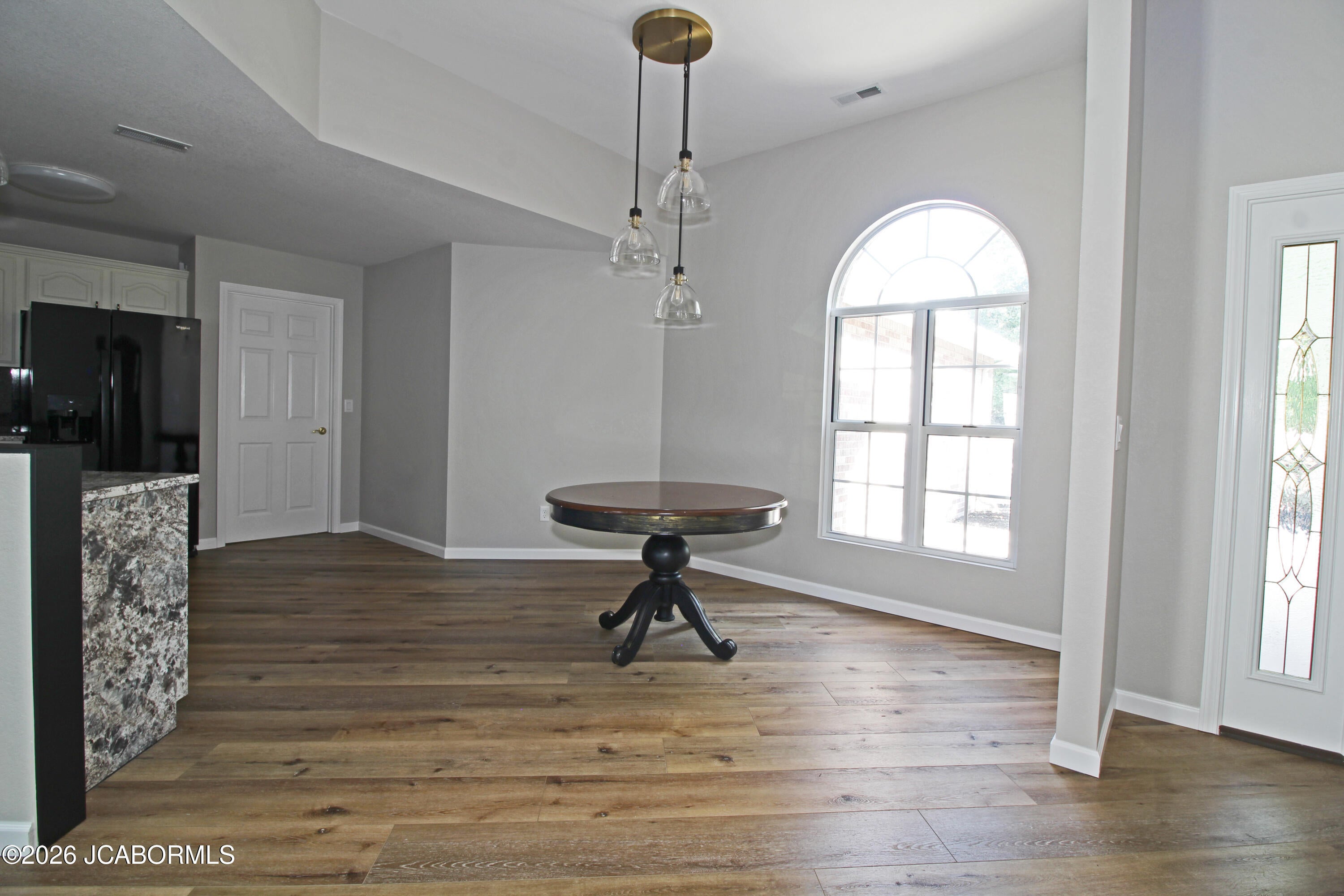 615 Cherokee Road Lake Ozark, MO 65049 - Photo 7 of 30 Gallery Image 7