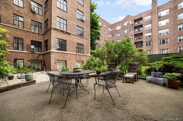 $359,500 | 292 Main Street, Unit 6A, White Plains, NY 10601