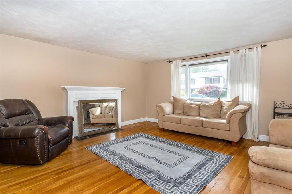 22 Middlesex Road Sharon, MA 02067 - Photo 10 of 21