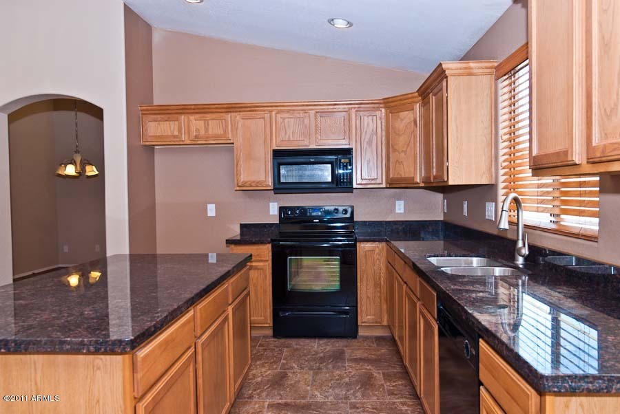 4611 West Fremont Rd. Laveen, AZ 85339 - Photo 19 of 25 4611 W Fremont-19