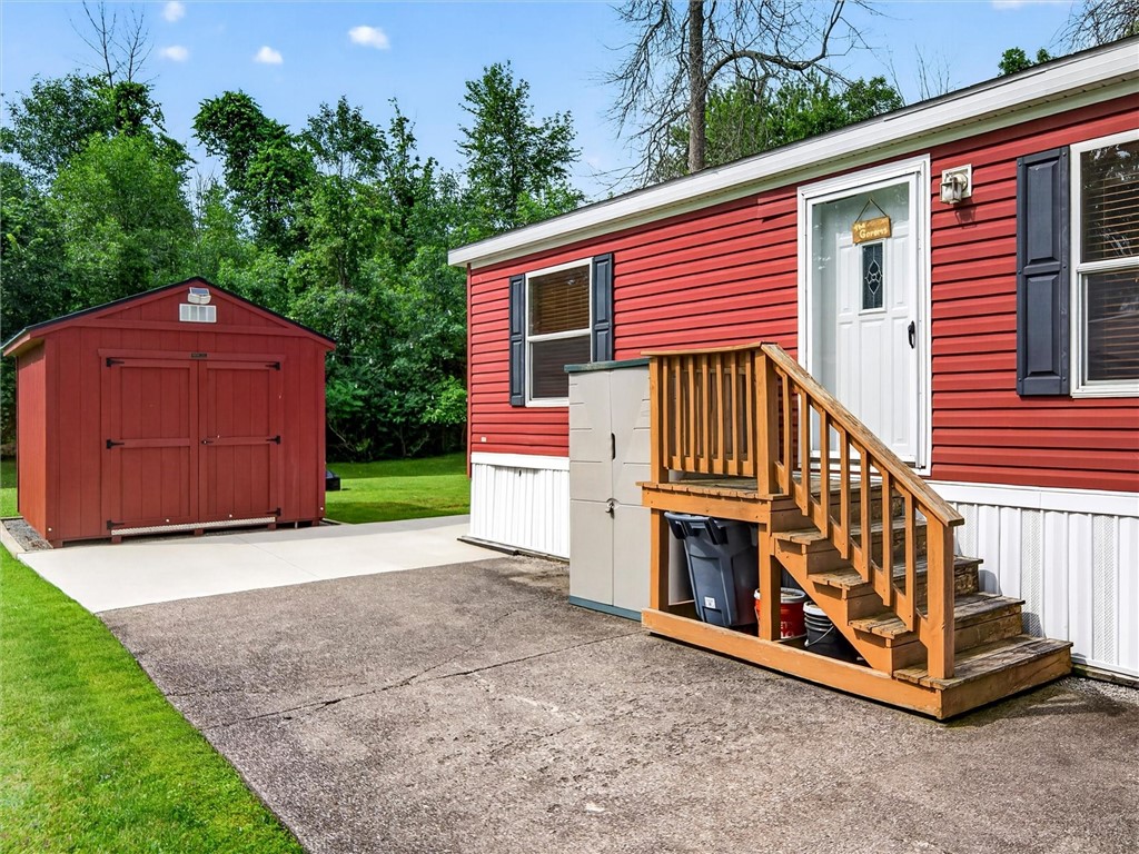 33 Willow Road Gaines, NY 14411 - Photo 4 of 28 Gallery Image 4
