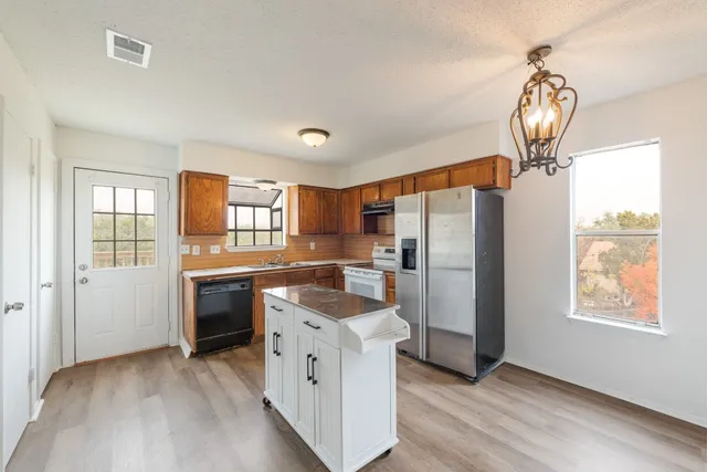 $1,475 | 6910 Rifle Bend, Unit B, Austin, TX 78736