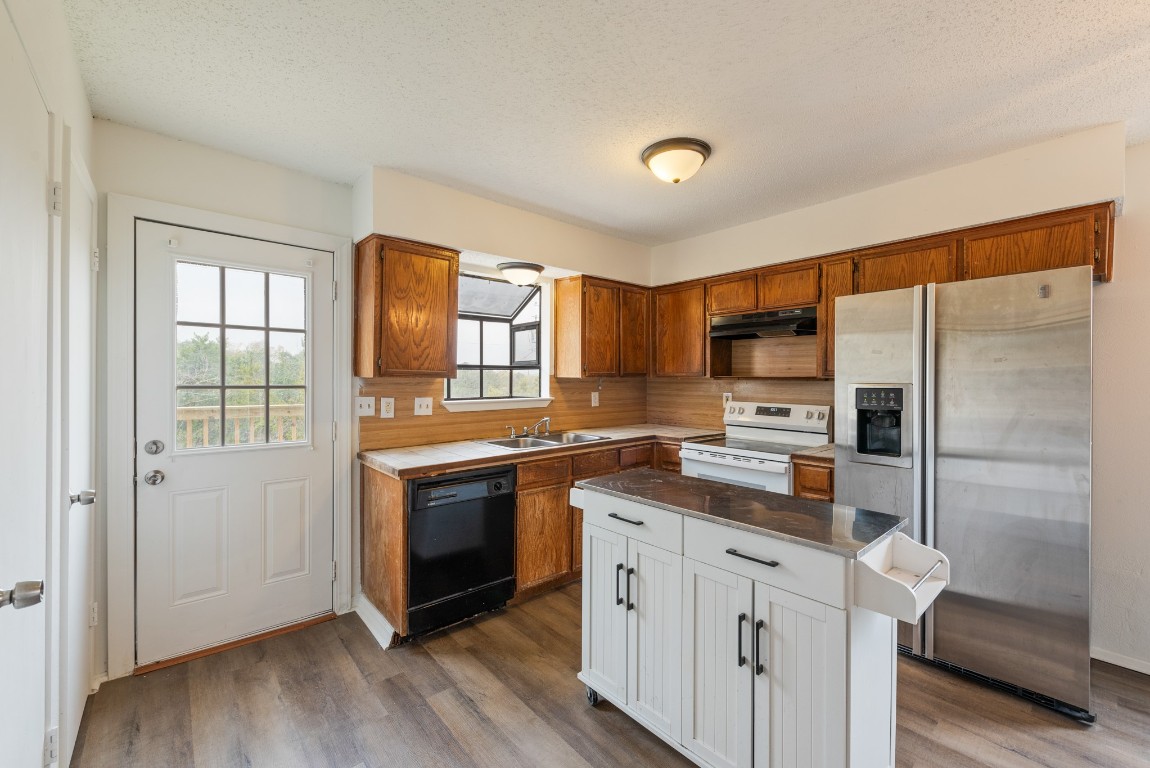 6910 Rifle Bend, Unit B Austin, TX 78736 - Photo 6 of 17