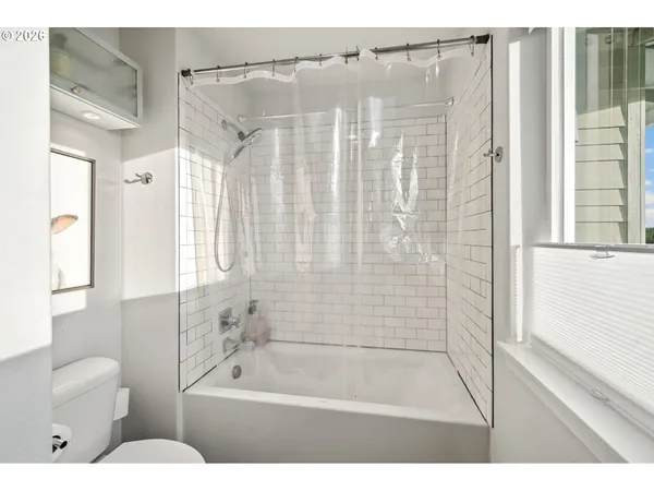 $1,143,300 | 1730 Northwest Klickitat Street, Camas, WA 98607