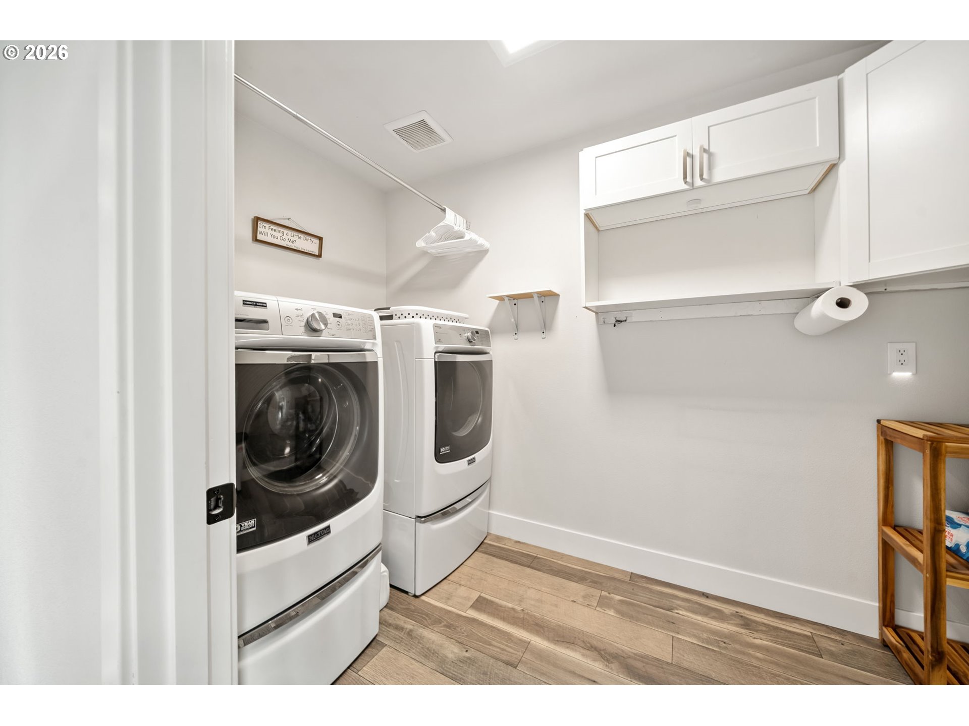1730 Northwest Klickitat Street Camas, WA 98607 - Photo 42 of 48 a utility room with dryer and washer