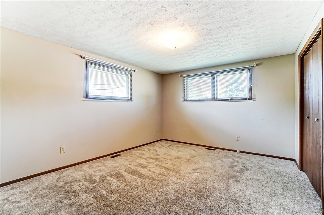 5304 West Ridgewood Road Springfield, OH 45503 - Photo 20 of 59