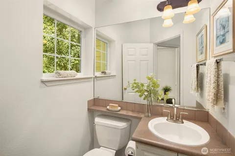 $550,000 | 1800 Northeast 40th Street, Unit C1, Renton, WA 98056