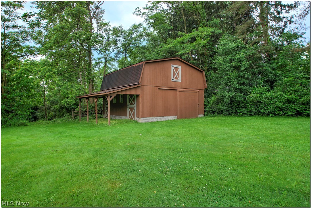 2060 Middleton Road Hudson, OH 44236 - Photo 25 of 33 A charming 2 stall horse barn