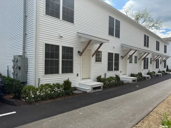 $2,599,000 | 281 Greenwich Avenue, Stamford, CT 06902